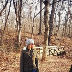 Meet your Posher, Elliott